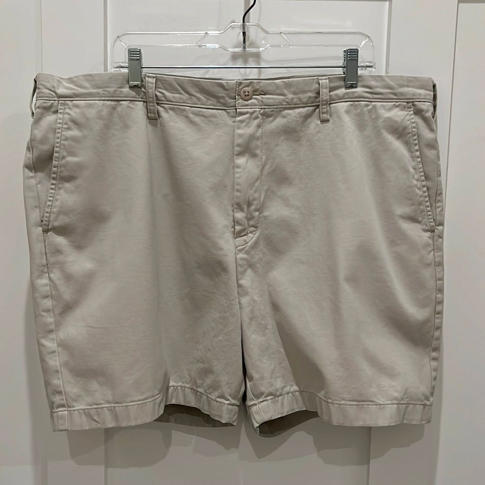 Men's Nautica cream colored shorts